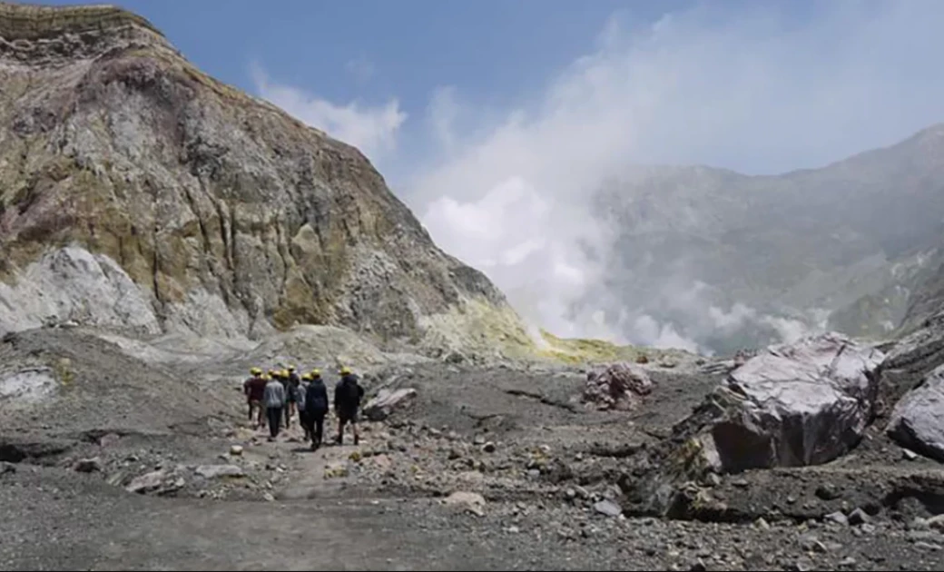 ‘Like an oven but 1,000 times worse’: Tourists describe horror of New Zealand's White Island eruption