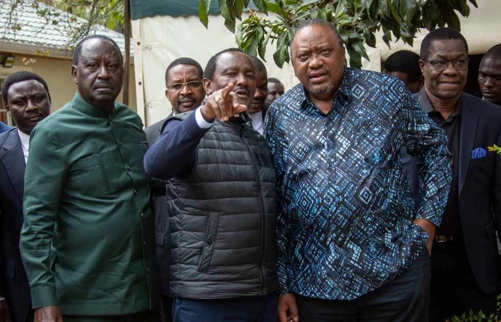 Former President Uhuru Kenyatta, Raila donate Ksh.2M for police brutality victims