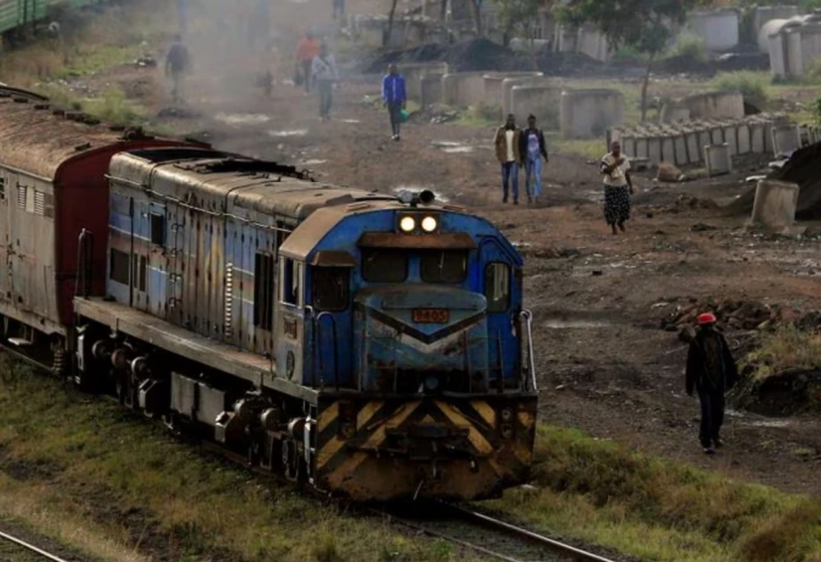 Kirinyaga: Man crushed to death by train while lying on railway at night