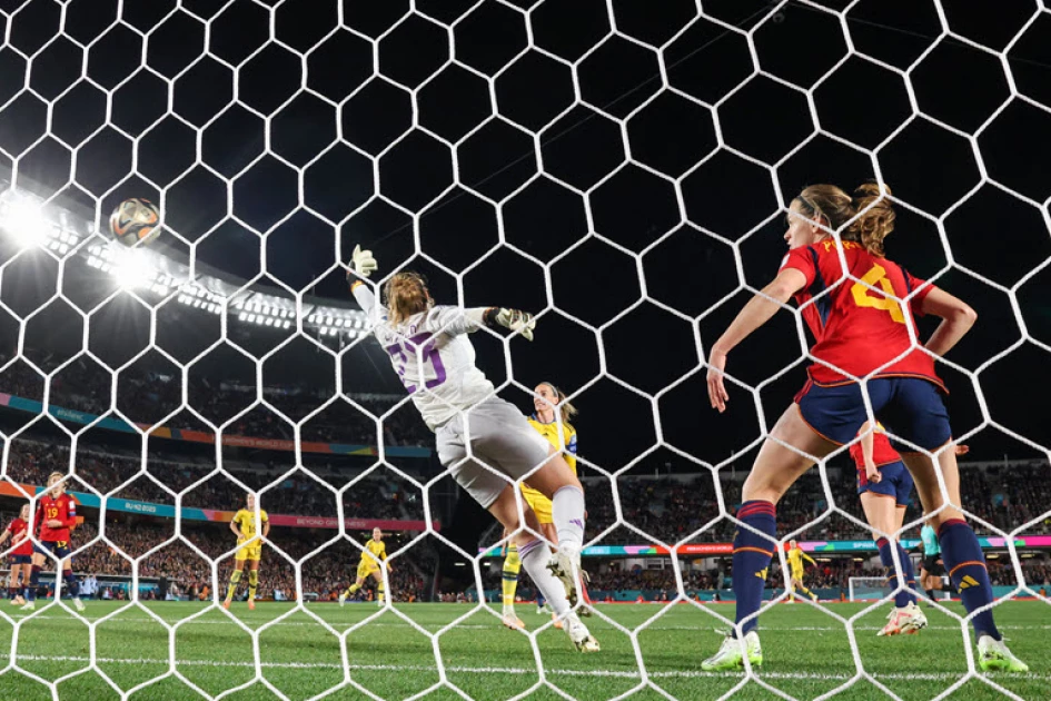 Carmona's late stunner takes Spain into maiden Women's World Cup final