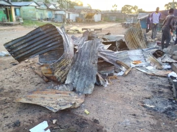 Webuye traders count losses as fire razes market 