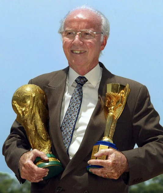 Mario Zagallo, an enduring giant of Brazilian football dies at 92 