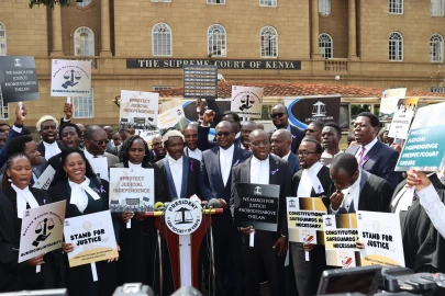 LSK defends Judiciary as lawyers hold protest against Ruto's attack on judges