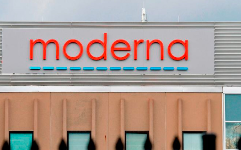 First patients vaccinated in clinical trial of HIV experimental vaccine that uses Moderna's mRNA technology