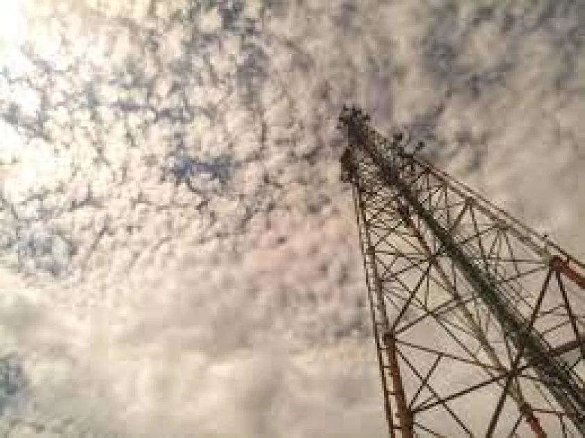 Thieves somehow steal 200-foot radio tower