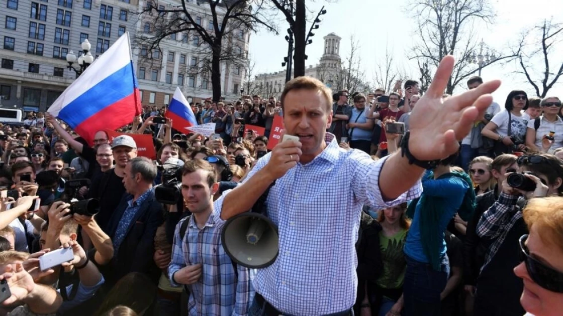 Alexei Navalny: Daring opposition leader who died behind bars