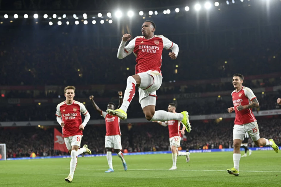 Free-scoring Arsenal hammer Newcastle to keep title pressure on Liverpool, Man City