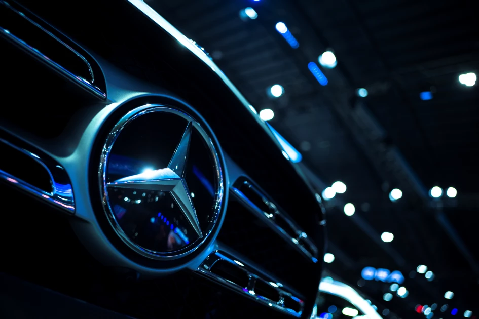 Mercedes opens electric car battery recycling plant