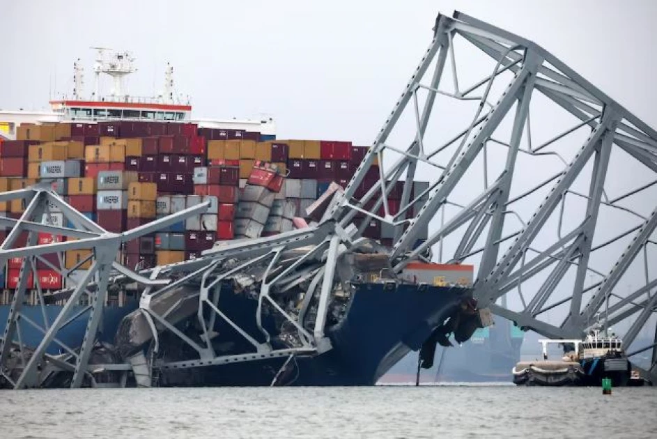 Freighter pilot called for tugboat help before plowing into Baltimore bridge