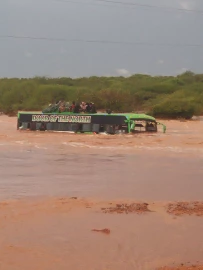 Travellers trapped overnight after Wajir bus was swept by floods