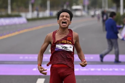 Chinese He Jie's win in Beijing Half Marathon revoked after probe
