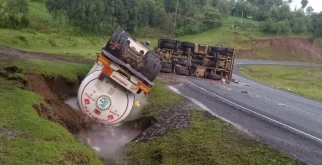 Chaos as locals dash for fuel after tanker overturns in Busia