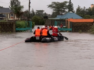 Six rescued from flooded homes in Kitengela