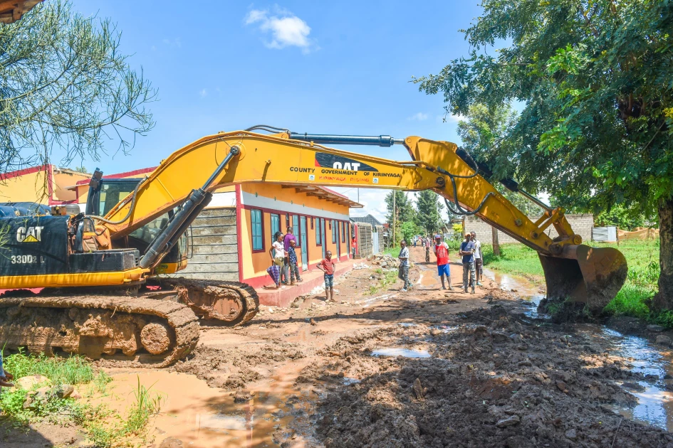 Kirinyaga County Gov’t deploys additional machinery to drain areas in flood-affected areas