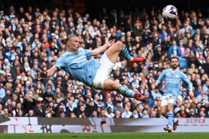 Haaland scores four as Man City rout Wolves, pile pressure on Arsenal