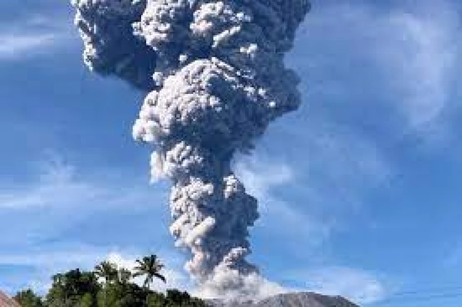 Indonesia volcano erupts, spews ash 7 km into the sky