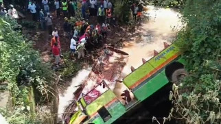 Eight people killed as Nairobi-bound bus plunges into Mbagathi River