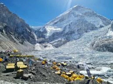 Body of second missing Mongolian climber found on Everest