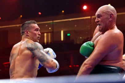 Fury unsure on rematch after Usyk inflicts his first defeat