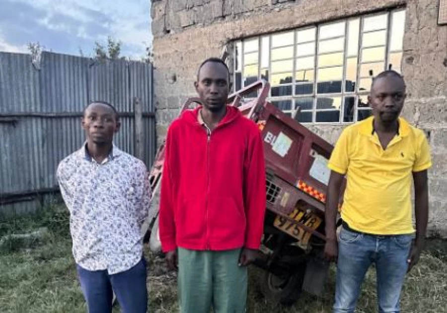 Former navy officer, two others arrested for stealing a tuktuk in Kamulu 