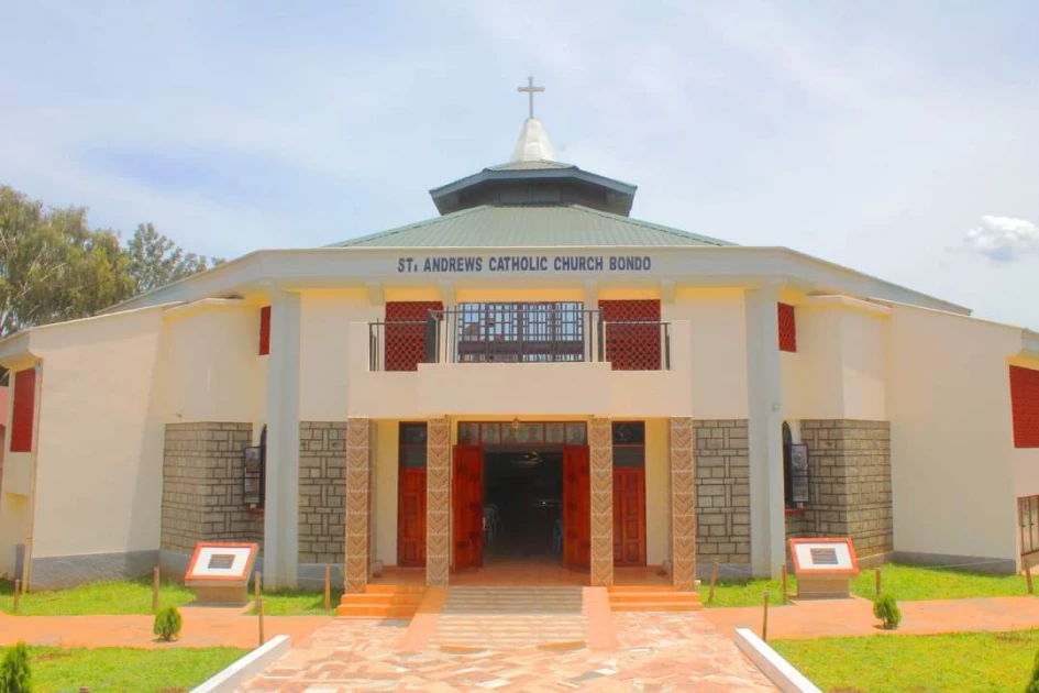 Shock as Siaya man walks into church, poops on a statue of Jesus