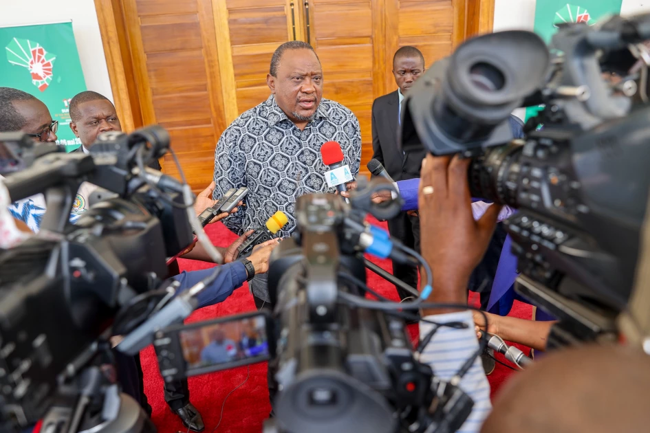 I fuel my cars, where are my perks? Uhuru fires at Ruto over denied retirement benefits