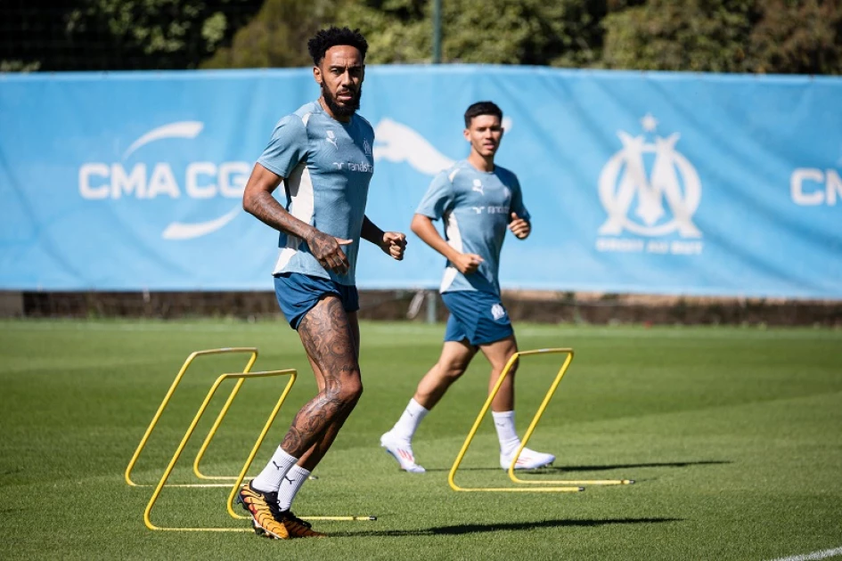 De Zerbi's Marseille aim to hold on to top spot in Ligue 1