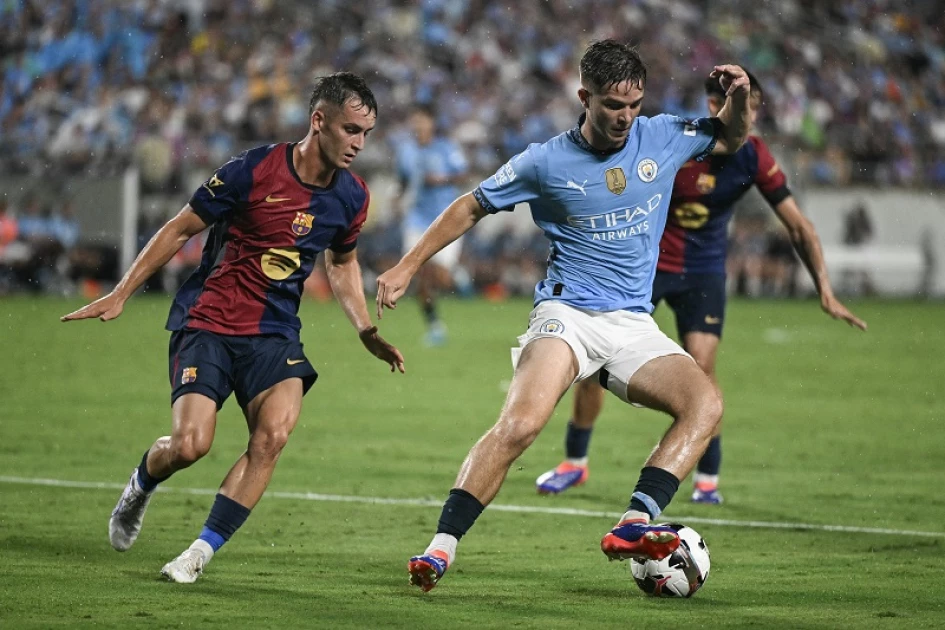 Flick opens his Barcelona tenure with win over Man City