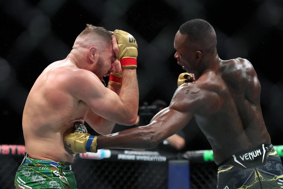 Du Plessis beats Adesanya to defend UFC middleweight title