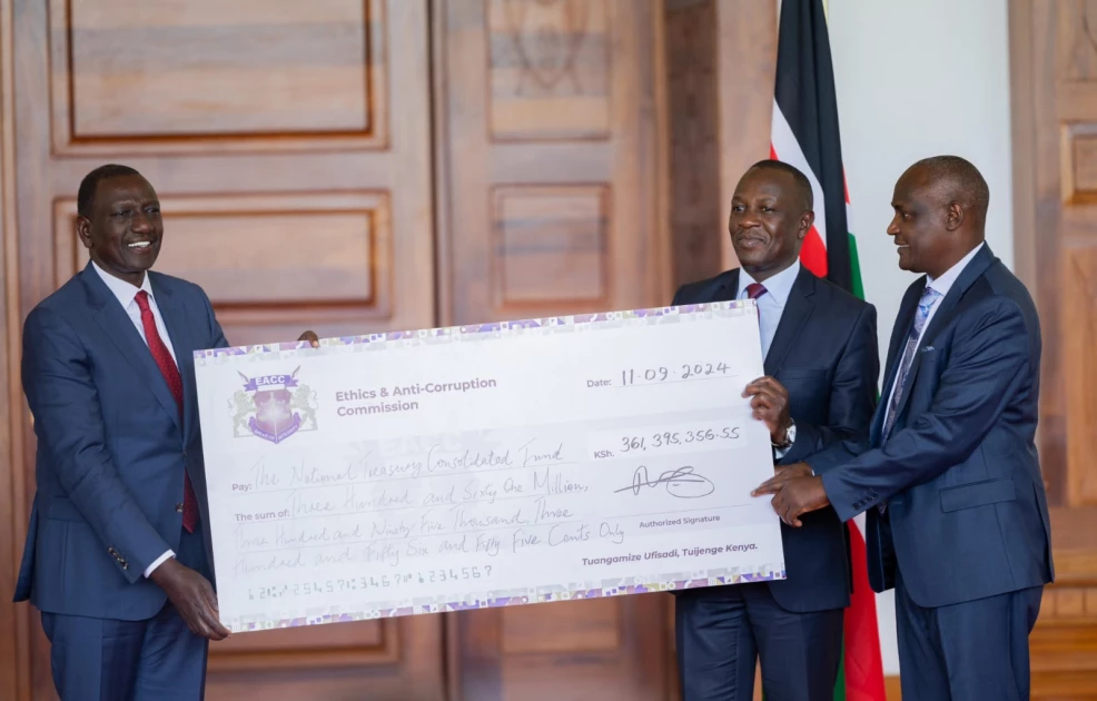 EACC hands over Ksh.5 billion worth of land, Ksh.511 million cash assets to gov't