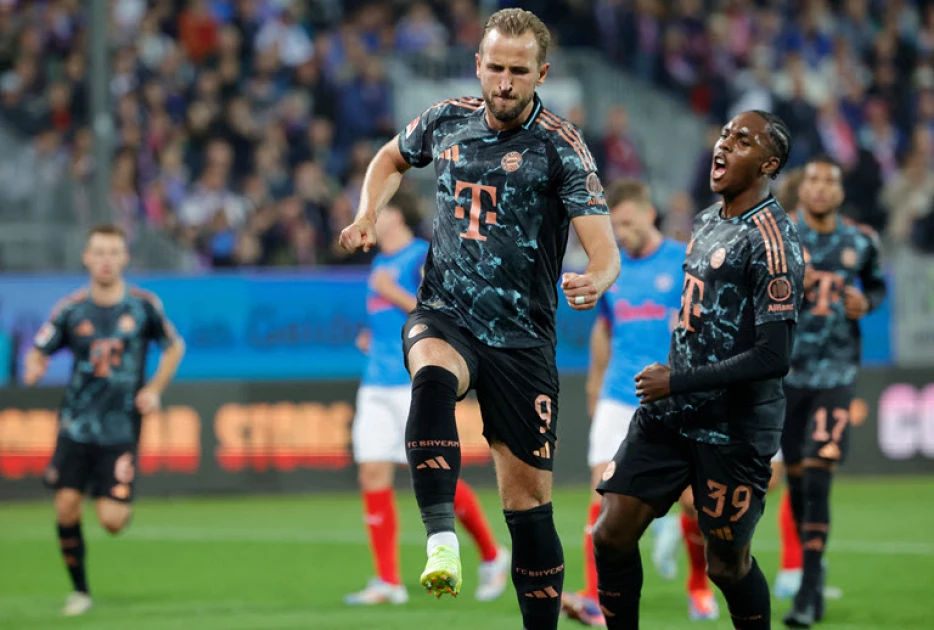 Kane hat-trick sends Bayern Munich top of the Bundesliga