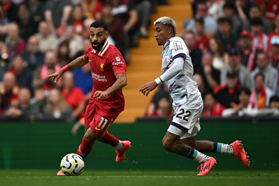 Diaz fires Liverpool top of EPL, Spurs bounce back