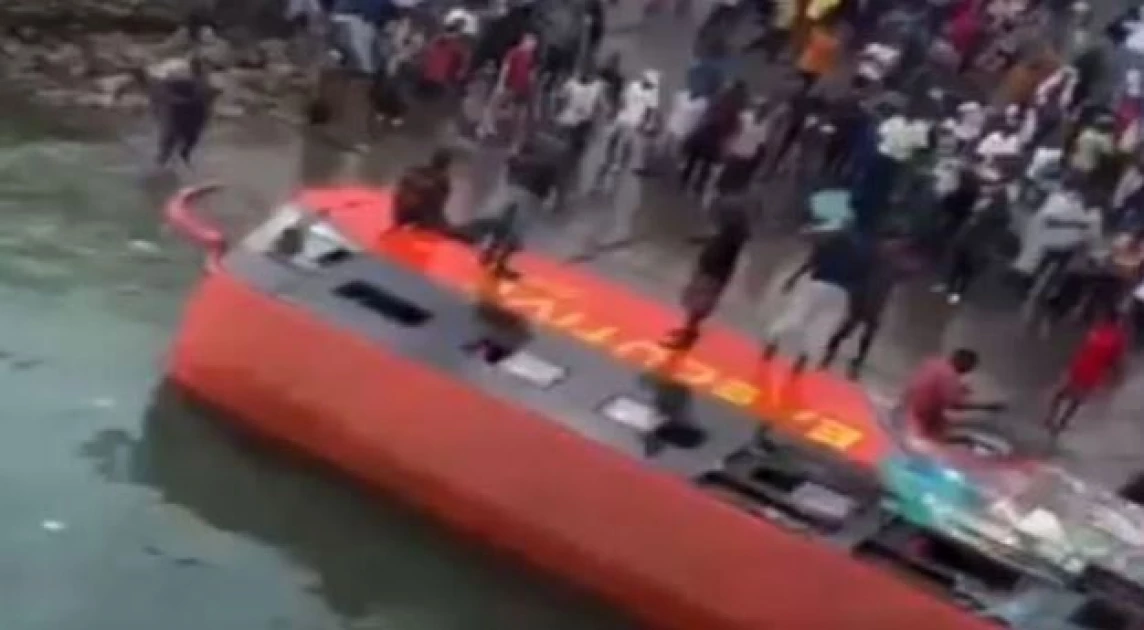 Passenger bus plunges into Indian Ocean in Likoni, 9 injured 