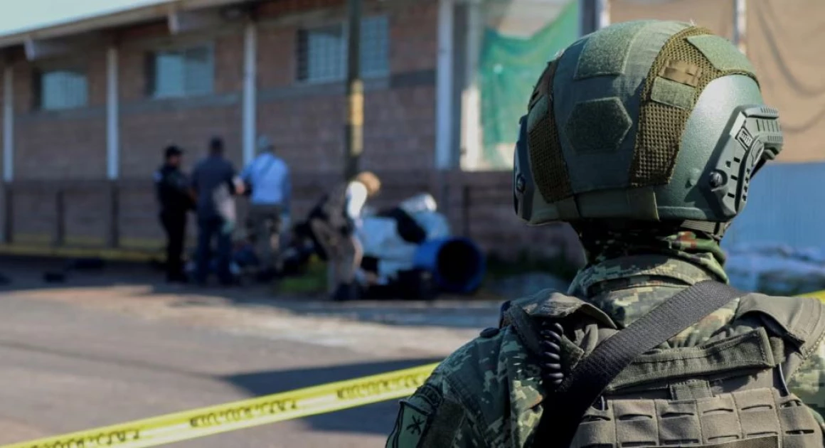 Shootout in Mexico's Sinaloa state kills 19, local cartel leader arrested