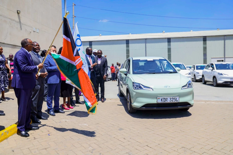 Duale flags off fully-electric vehicles by auto dealer MOJAEV