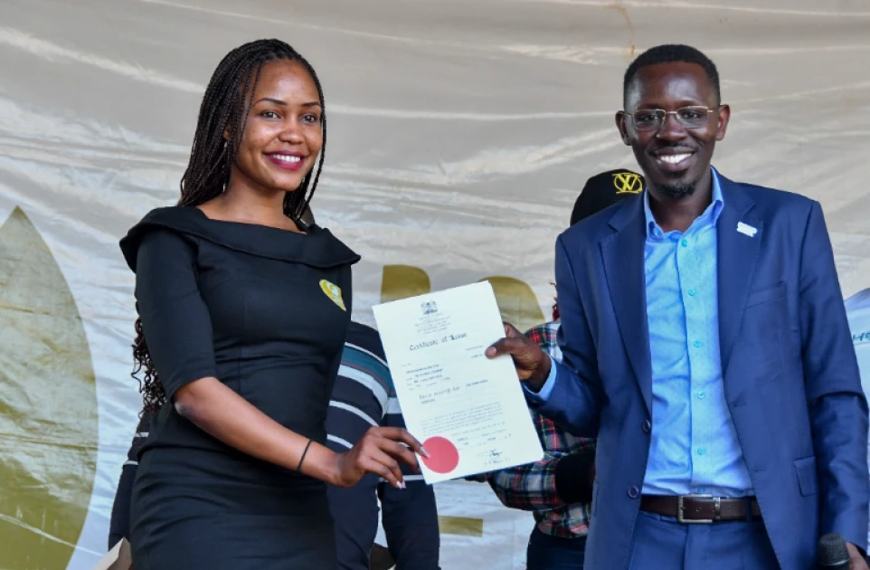 Real estate Finsco Africa hands title deeds for Thika Grove Chania 