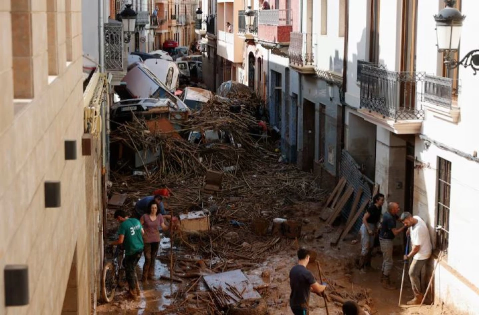 Eight bodies found in garage as death toll from Spanish floods tops 155