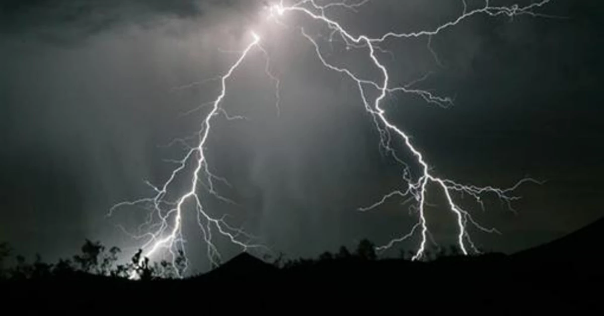One dead in Kilifi lightning strike, floods disrupt traffic on Narok highway