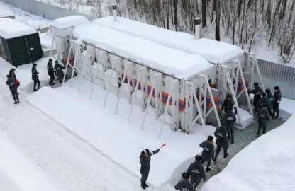 Russia starts making nuclear-resistant mobile bomb shelters