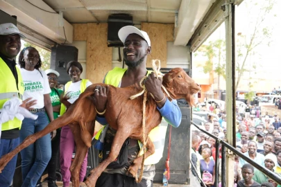 Safaricom and RMS spread festive cheer in Nyanza through Sambaza Furaha Campaign