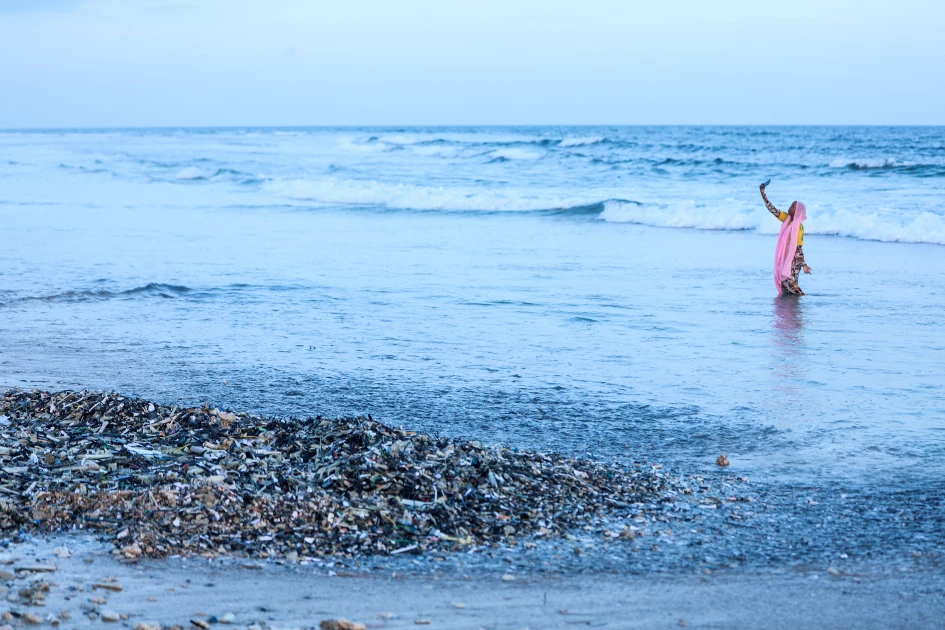 Somalia struggles to rid itself of plastic despite ban