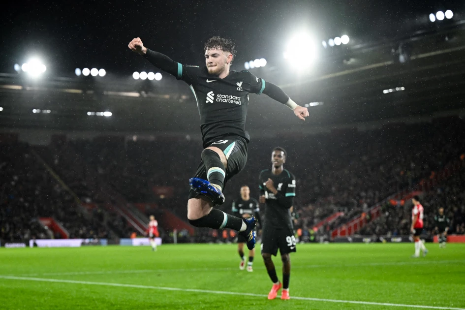 Holders Liverpool reach League Cup semis, Arsenal advance