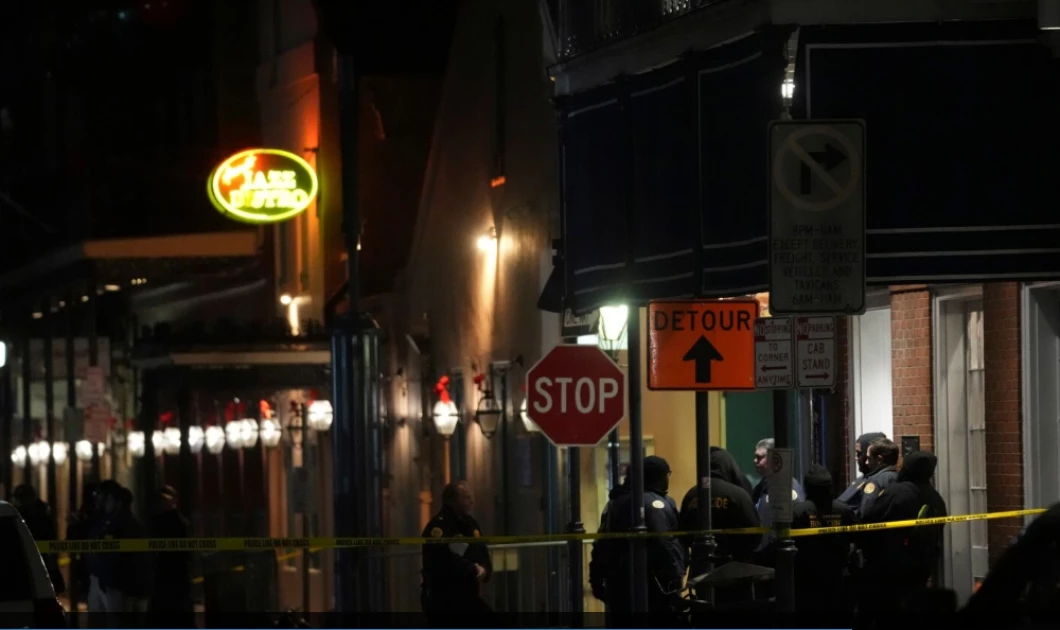 10 dead, 30 injured after car plows into crowd in New Orleans