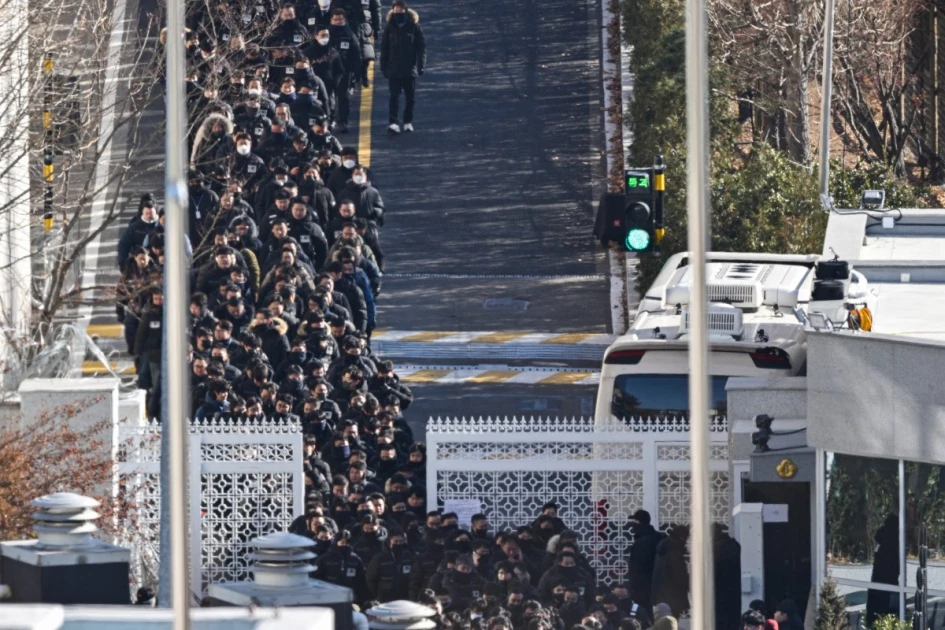 South Korean President Yoon arrested after detectives storm residence