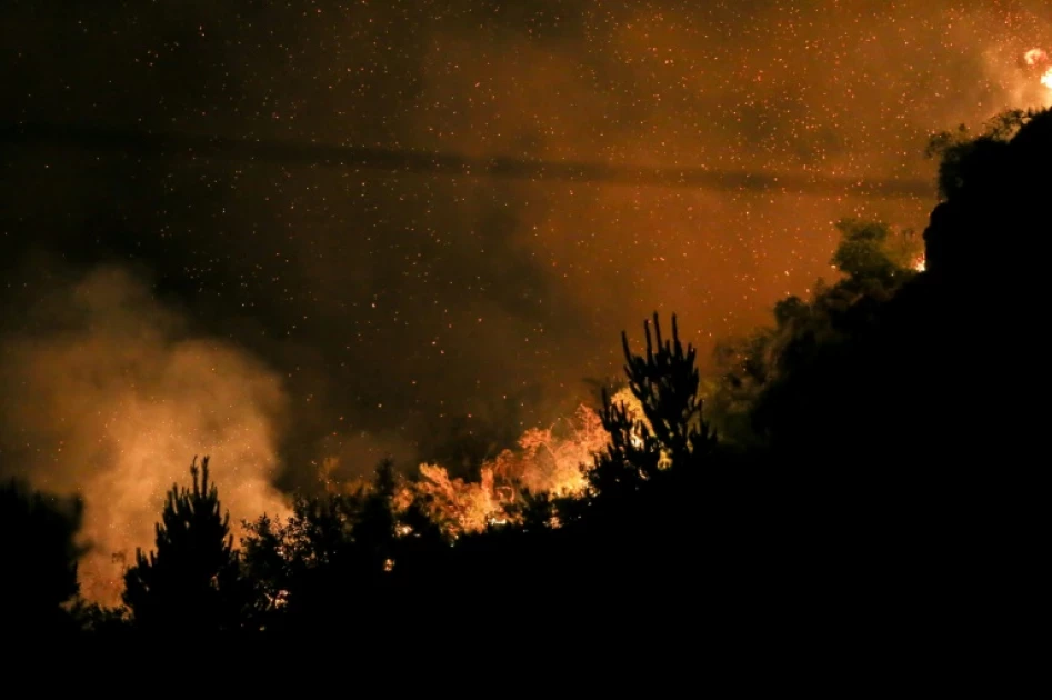 Hundreds of homes evacuated as Patagonia fires grow in Argentina