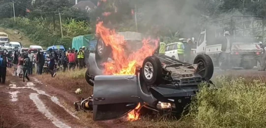 Miraa pickup set ablaze after fatal accident in Kirinyaga 