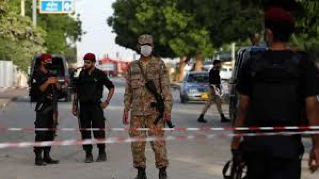 Police say 18 Pakistan paramilitaries killed in ambush