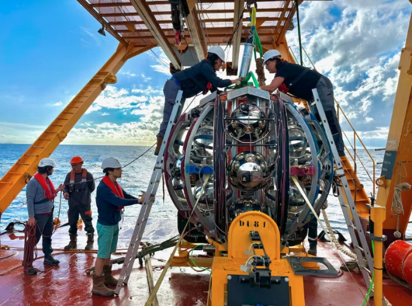 High-energy cosmic neutrino detected under Mediterranean Sea