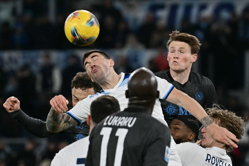 Leaders Napoli held late at Lazio as Serie A champions Inter lurk