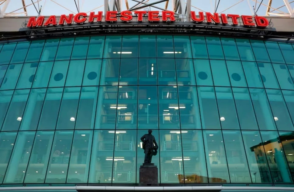 Manchester United slips to quarterly loss; CEO admits challenges on pitch